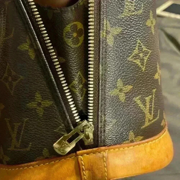 Louis Vuitton Alma w/COA - Picture 2 of 13